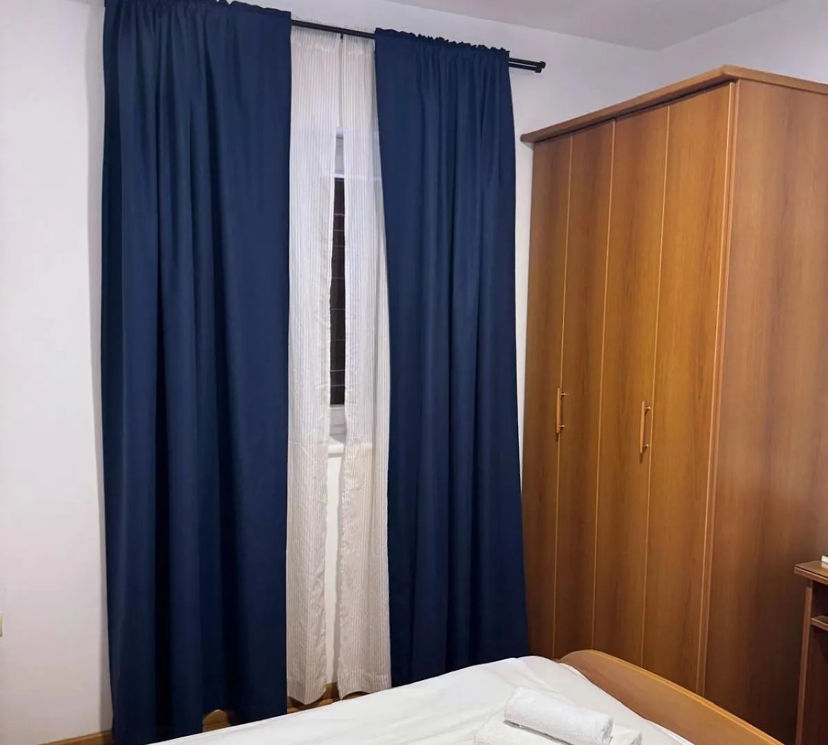 Rona Apartments Ani Icici