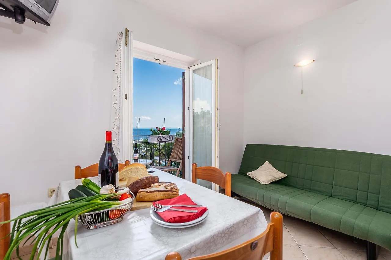 Rona Apartments Ani Ičići 0*,